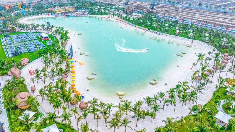 Hồ nước mặn VinWonders Water Park Ocean Park 3